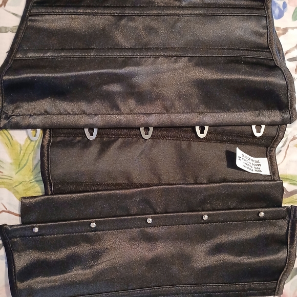 Amazon Corset, $3 if bundled - Picture 2 of 4